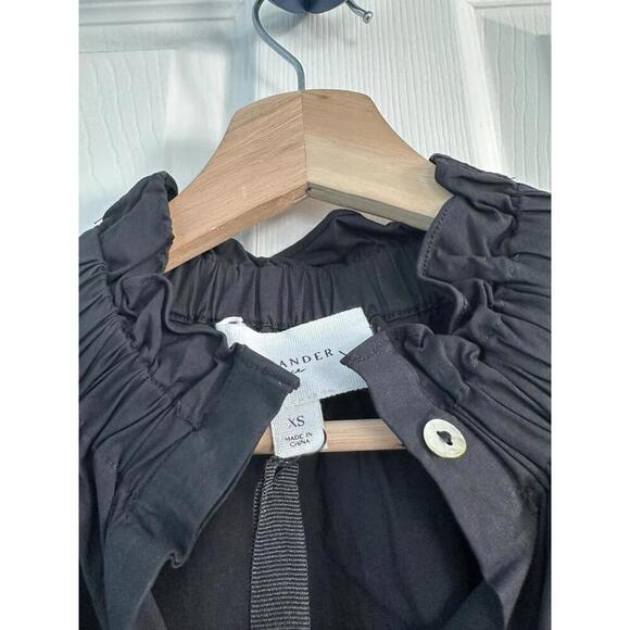 Tuckernuck Pomander Place Black Rae Blouse Top NWT Extra Small XS - Picture 8 of 8